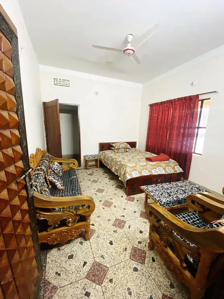 ফেনীতে হোম-স্টে 